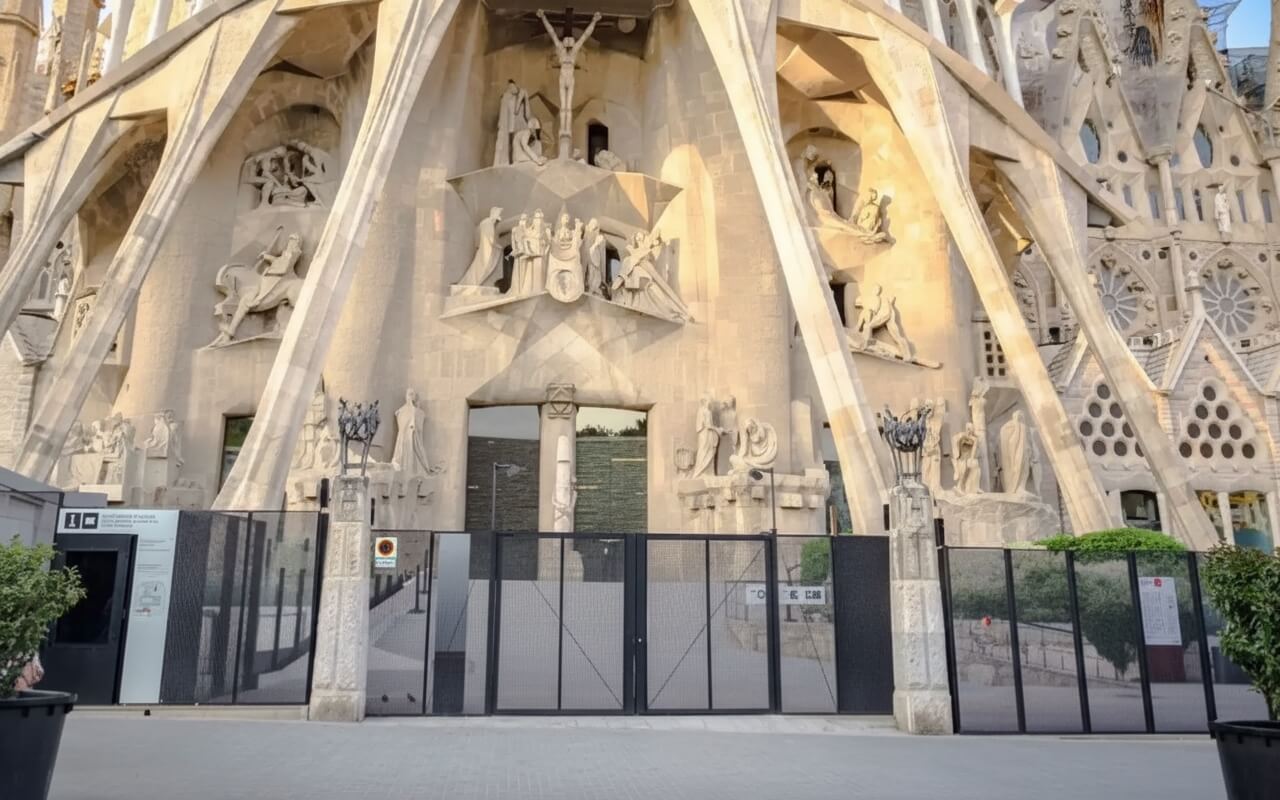 Façade de la Passion Sagrada Familia